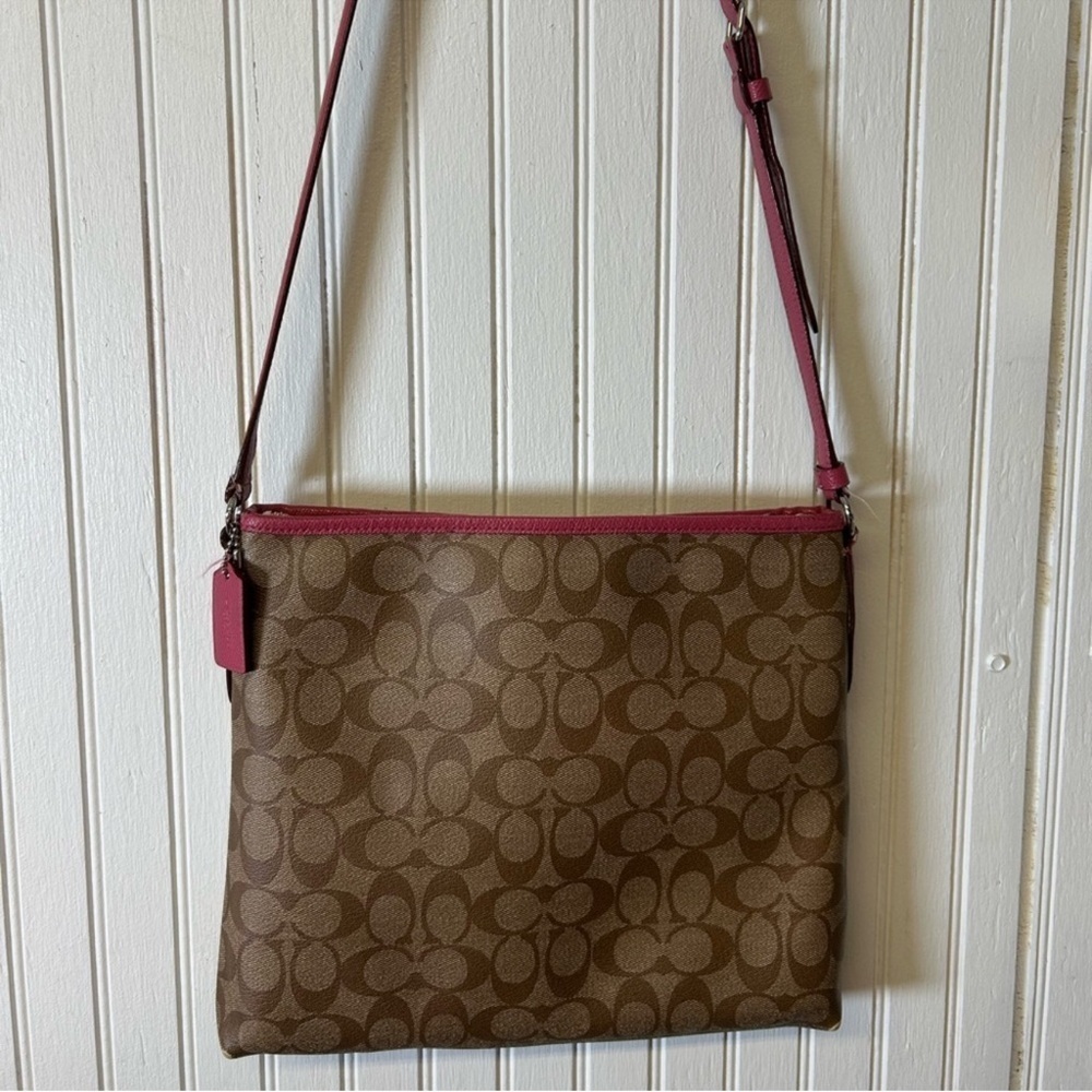 Coach Stylish Pink Handbag signature c pattern purse crossbody bag hangtag brown - Picture 6 of 7